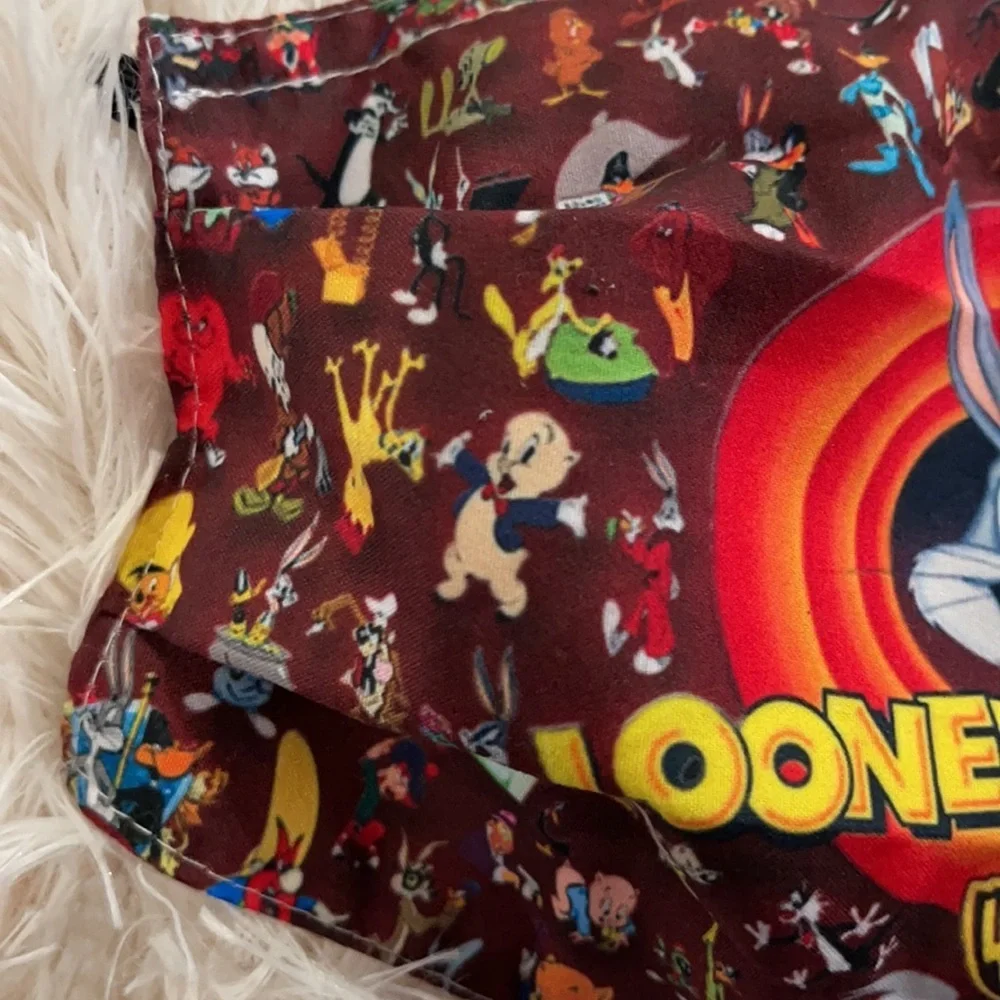 New Looney Tunes face mask